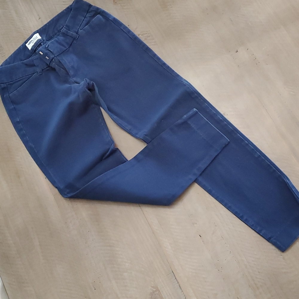 **buy 2 get 1 free** Old navy skinny leg size 0